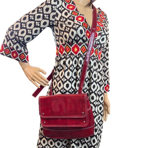 MUNDI Red Patent Leather Vintage Style Crossbody Bag - Picture 1 of 14
